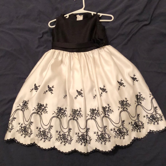 alfred angelo flower girl